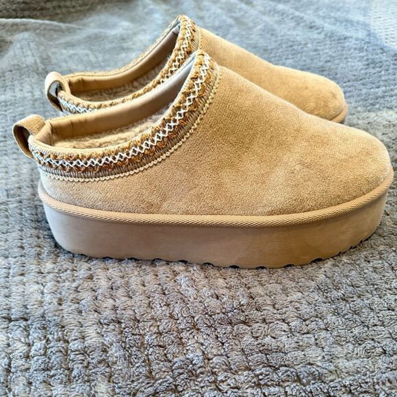 Olivia & Kate Faux Suede & Fur  Slides With Trim Slippers,New ,Womens Size  8.5 - Picture 4 of 6